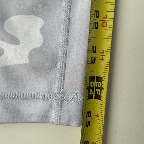 Yogalicious Lux Camo Gray Leggings Side Pocket Size Small - Picture 8 of 12